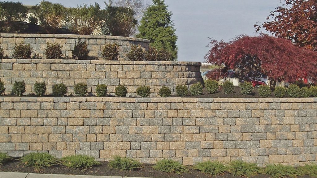 Retaining wall